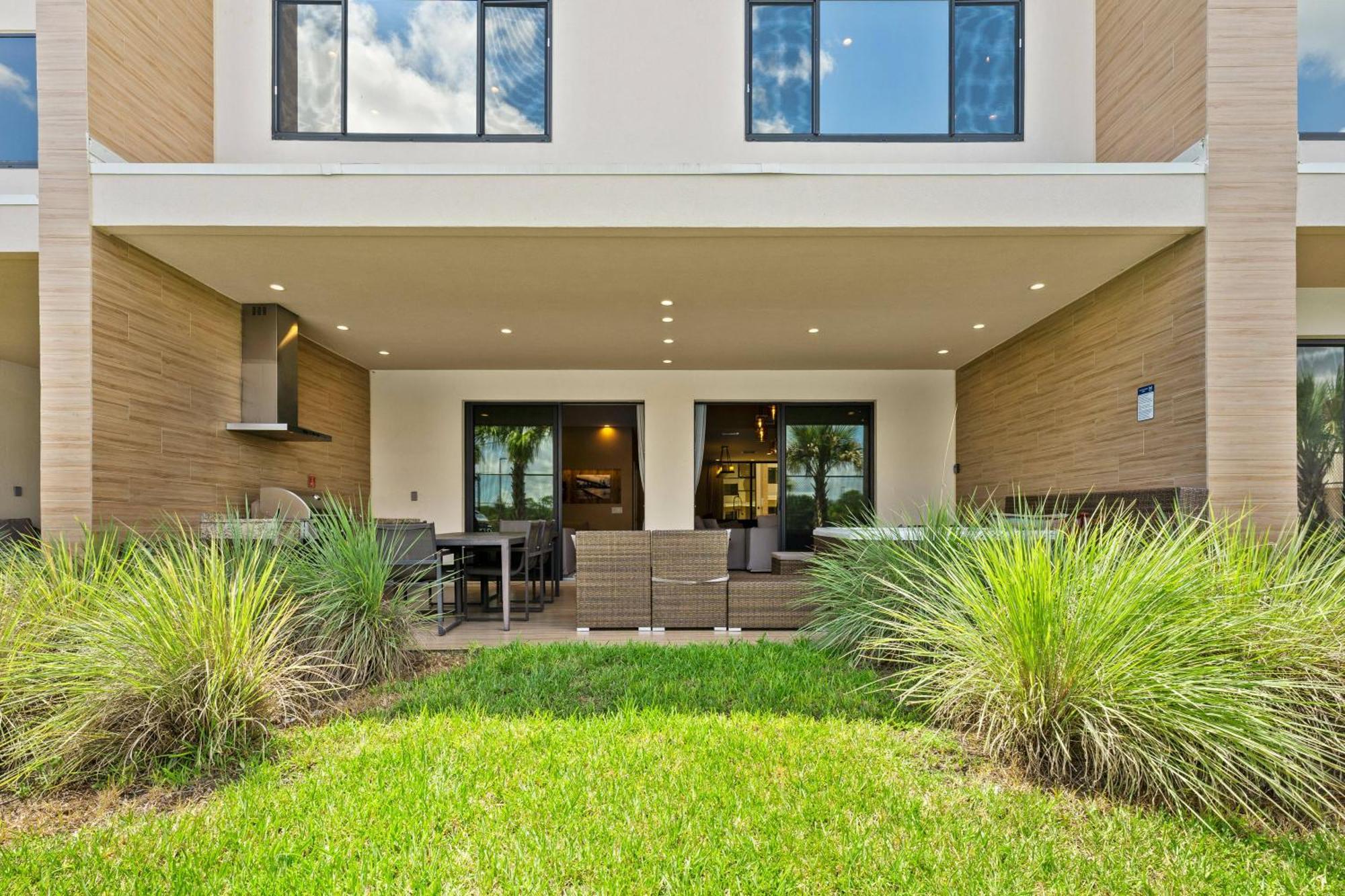 Holiday home 7583 Magic Village Jacuzzi 3 Near 192 And